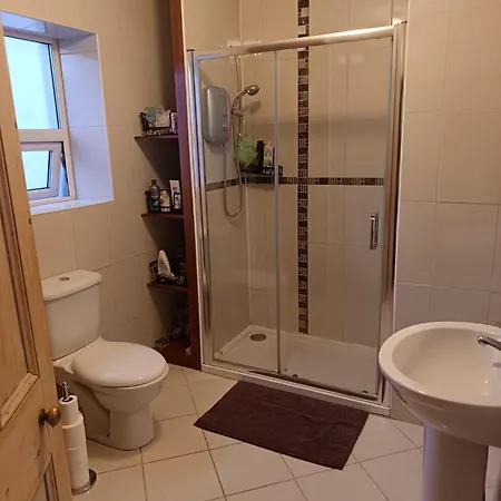 Glenlara House - Double Quiet Habitación en casa particular Youghal